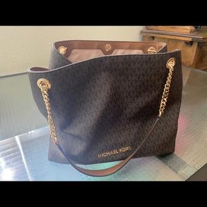 Michael Kors purse